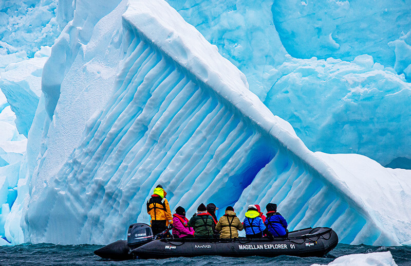 Iceberg, blog Antarctica21, photo by Ana Carla